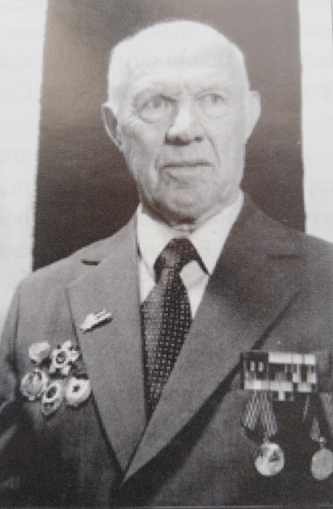 W0J8RZlIM38.jpg